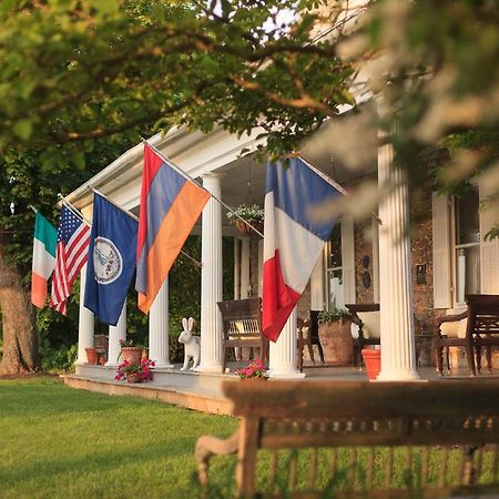 L'Auberge Provencale Inn & Restaurant Boyce المظهر الخارجي الصورة