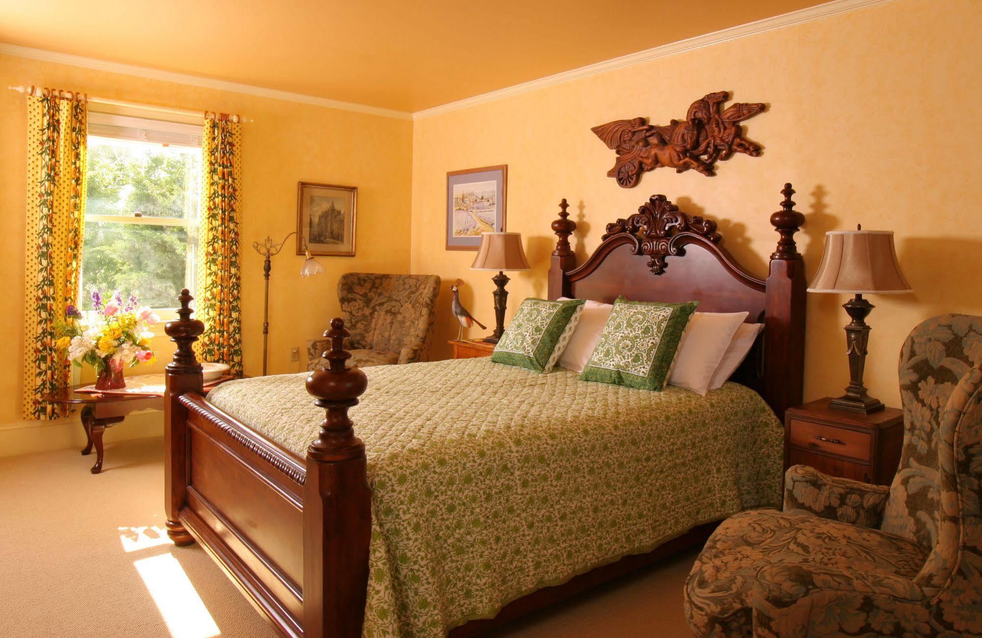 L'Auberge Provencale Inn & Restaurant Boyce المظهر الخارجي الصورة